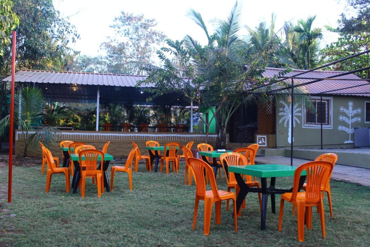 Nisarg Shrushti Farmhouse Hotel Pune Exterior foto