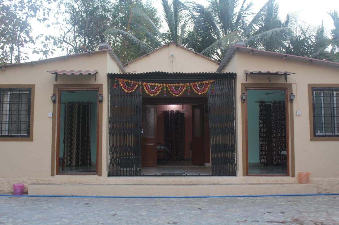 Nisarg Shrushti Farmhouse Hotel Pune Exterior foto